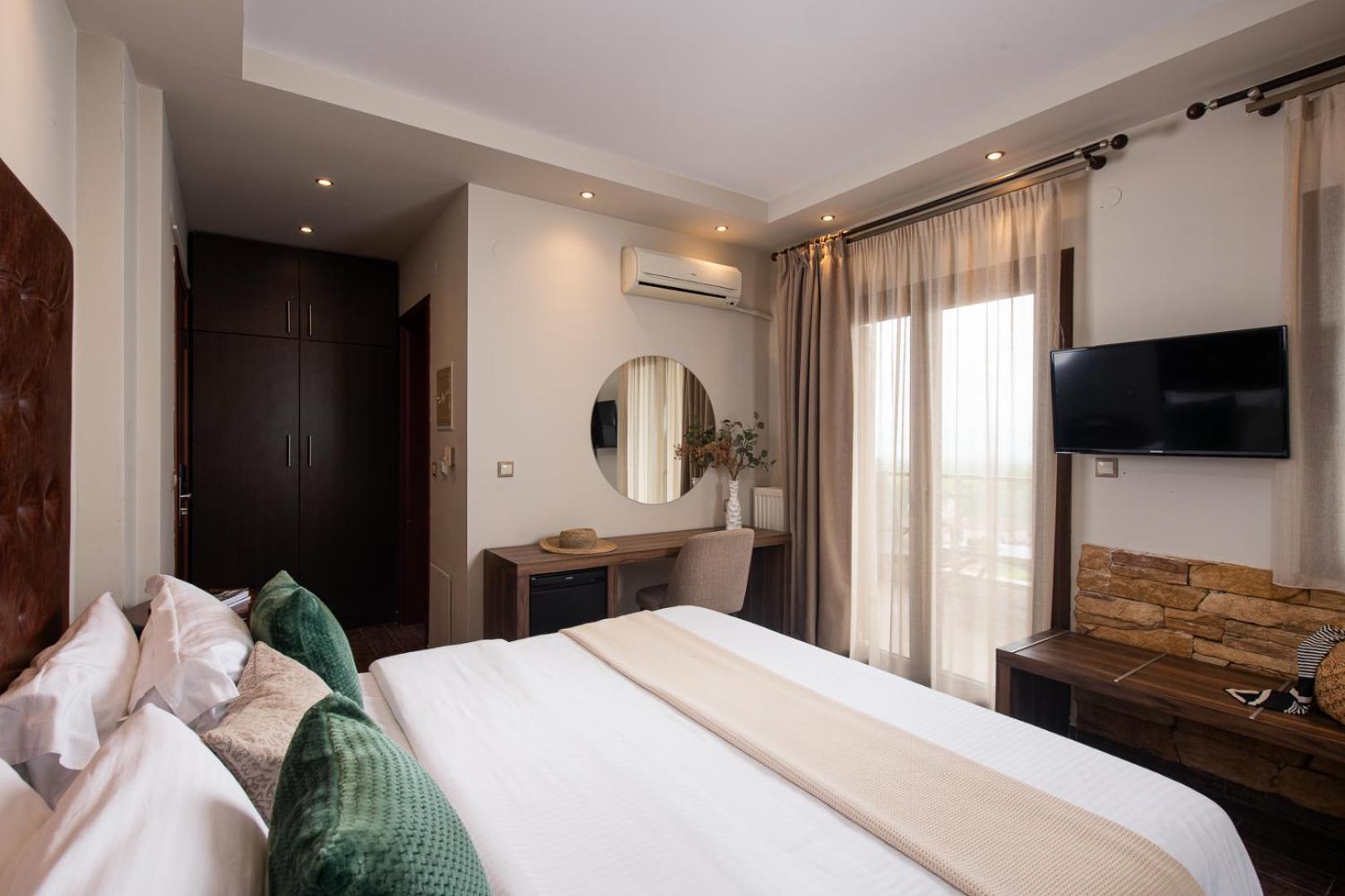 Hotel Naiades Órma Екстериор снимка